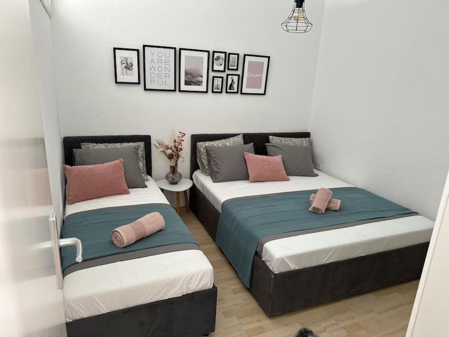 Beautiful Fully Renovated Apartment By The Sea, Large Balcony With Enchanting Views 内乌姆 外观 照片